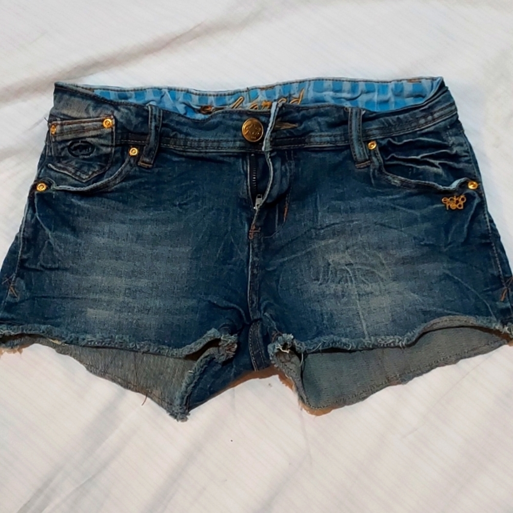 Eckored hean short